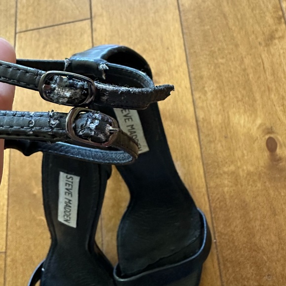 Steve Madden Heels Black - Picture 3 of 4